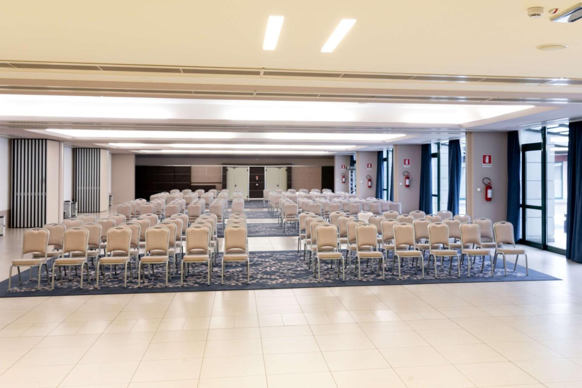 Doubletree By Hilton Milan Malpensa Solbiate Olona 호텔 외부 사진