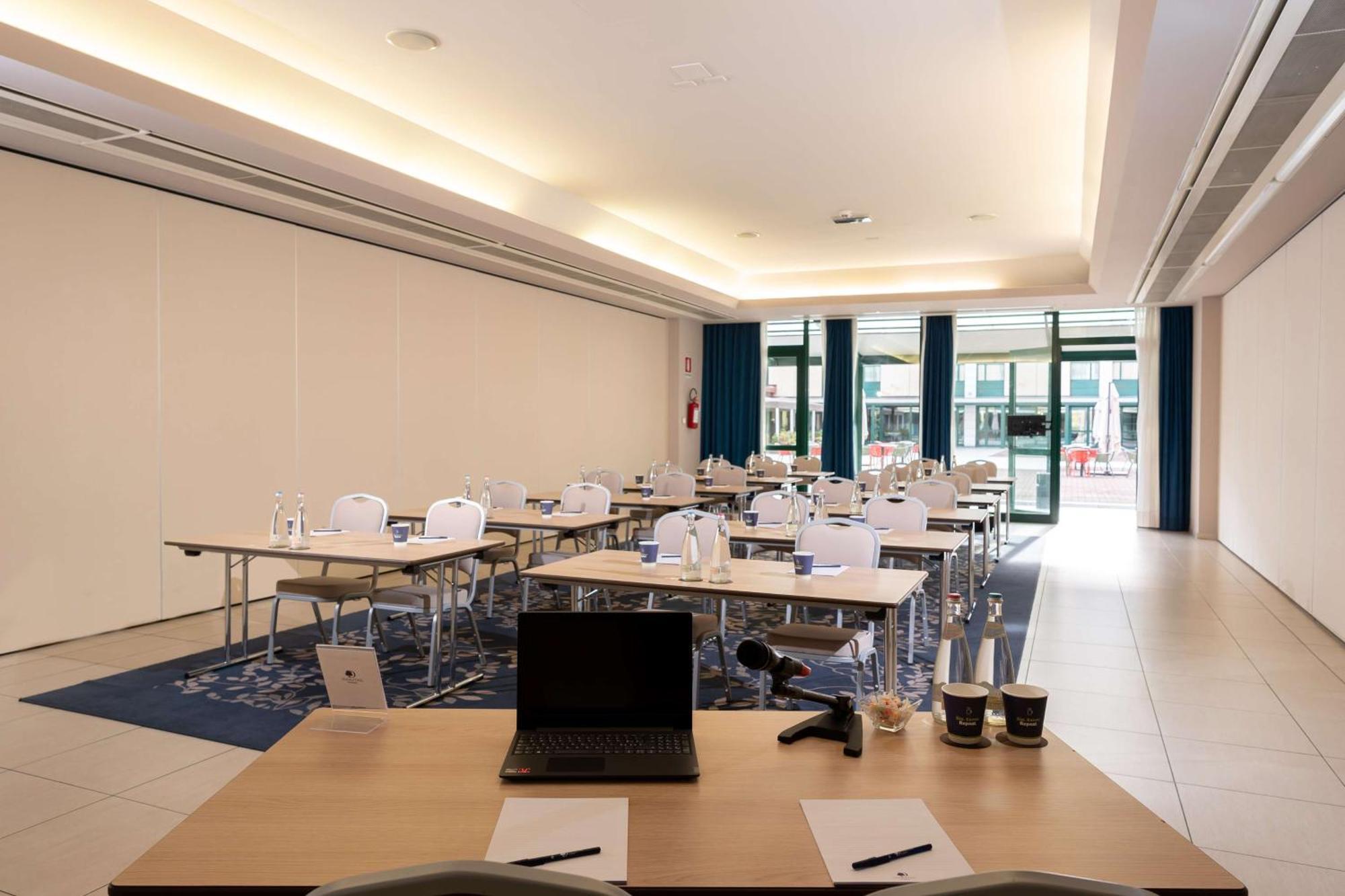 Doubletree By Hilton Milan Malpensa Solbiate Olona 호텔 외부 사진